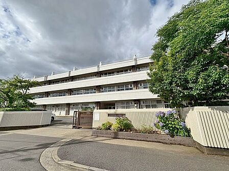 浦安市立入船小学校 340m