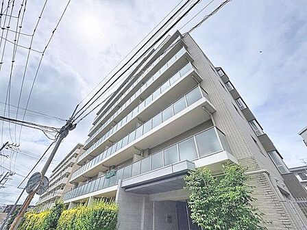 「～アンビシャス小岩～」毎日の暮らしにゆとりができる「京成小岩」駅徒歩11分。毎日の通勤・通学にも便利な立地です。