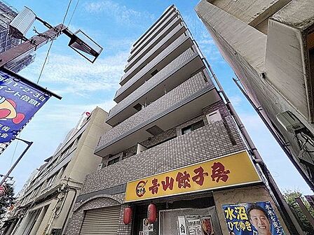 「マンション玄関」