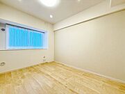 「明るい居室」温もりある自然光を感じていただける居室です。