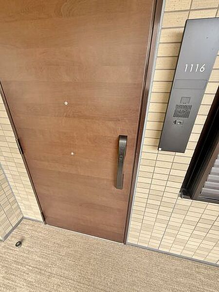 玄関を拡大表示