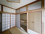「押し入れ」寛ぎの和空間や客間としての使い方は勿論、赤ちゃんや小さなお子様を遊ばせるスペースとしても重宝する和室は、多種多様な使い方が出来るので未だ廃れることのない日本の文化と言えますね。