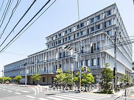 徒歩8分。東京ベイ・浦安市川医療センター 610m
