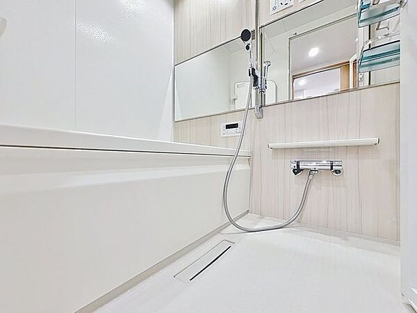 浴室を拡大表示