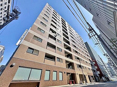 「〜グリーンパーク日本橋参番館〜」「小伝馬町駅」徒歩2分×複数線利用可能で、利便性に優れた住環境。9階の陽だまりハウスで新生活をお楽しみ下さい。