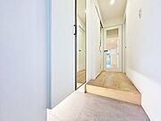 「玄関」家の中でお客様を迎える最初の場所である玄関。豊富な玄関収納で、常に綺麗に保つことが出来ます。
