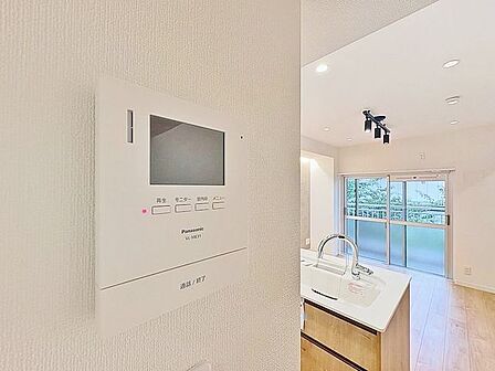 「TVモニター付きインターホン」