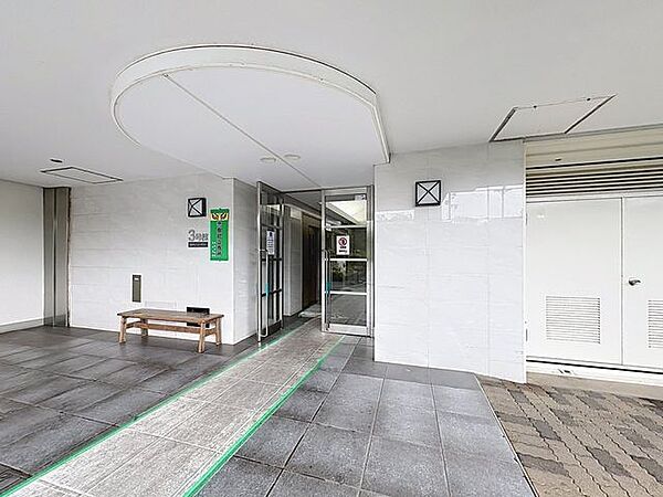 エントランスを拡大表示