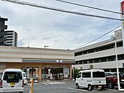 セブンイレブン江戸川区役所北店 240m