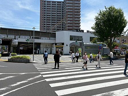 徒歩10分。平井駅(JR東日本 総武本線) 730m