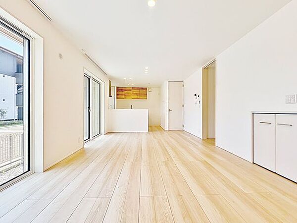 リビング/ダイニングを拡大表示