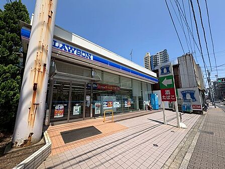 ローソン船橋本町二丁目店 徒歩3分。 190m