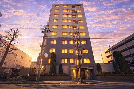 「クレアシティ船堀 」都営新宿線「船堀」駅徒歩6分の駅チカマンション。おしゃれな雰囲気や自然の潤い、親しみやすさといった個性を、街に新たな価値を齎し続けることでしょう。
