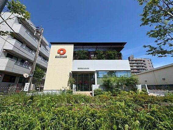 徒歩7分。朝日...