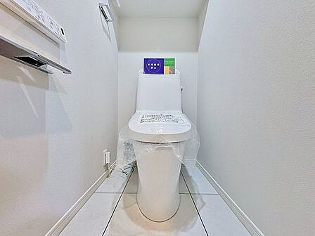 「ウォシュレット機能付き」優れた節水効果や汚れが付きにくい便座など、ほしかった機能が揃ったウォシュレット一体型トイレです。