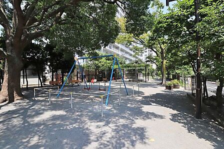 西葛西2丁目児童遊園まで約618m