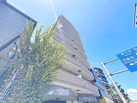 「利便性に優れた立地」アリオ亀有徒歩5分以内の利便性に優れた住環境。