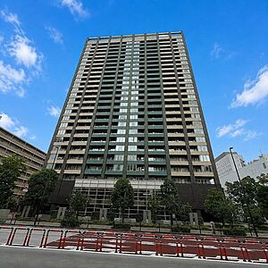 外観:「オリゾンマーレ 」おしゃれな雰囲気や自然の潤い、親しみやすさといった個性を、街に新たな価値を齎し続けることでしょう。 外観:「オリゾンマーレ 」おしゃれな雰囲気や自然の潤い、親しみやすさといった個性を、街に新たな価値を齎し続けることでしょう。