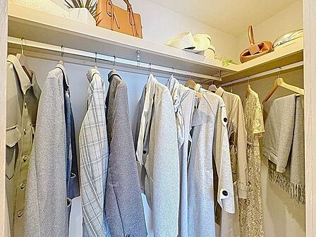 「ウォークインクローゼット」たっぷりと荷物が入るよう、ウォークインクローゼットを完備いたしました。