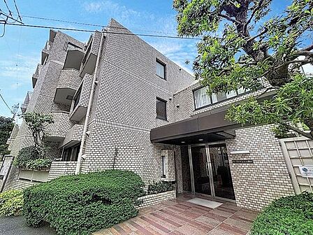 「〜パーク・ハイム文京西片〜」「春日駅」徒歩5分×複数線利用可能で、利便性に優れた住環境。2階南東向きの陽だまりハウスで新生活をお楽しみ下さい。