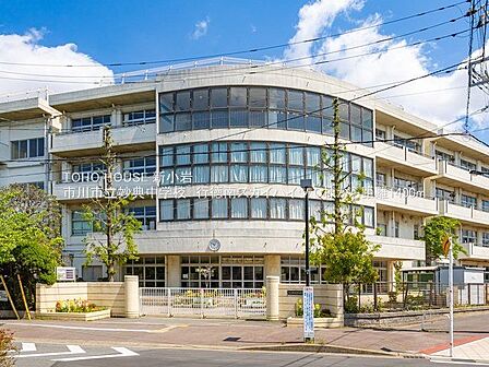 徒歩19分。市川市立妙典中学校 1450m