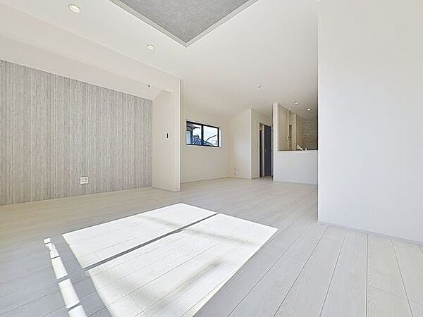 リビング/ダイニングを拡大表示