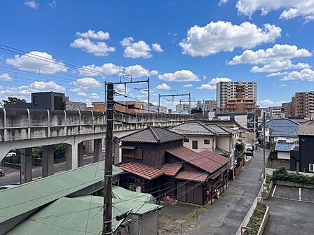 「眺望」心地よい風を感じながら、青空を眺め一息つくことのできる住空間です。