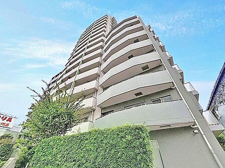 「ライオンズシティ東陽町親水公園」デザイナー監修のフルリノベーションのお部屋。快適な理想の暮らしの実現は、そこで暮らす方々にとって素敵な環境であることも挙げられると思います。