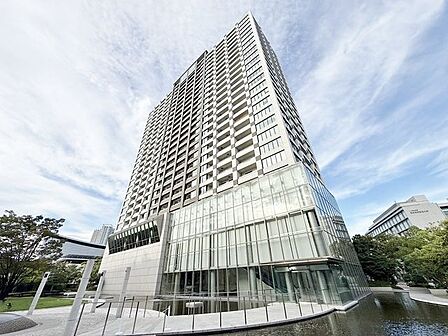 「ガレリアグランデ」心地良く暮らしを彩る充実のライフスタイルを。歩いていける距離に、教育施設やお買い物施設が揃う街並み。