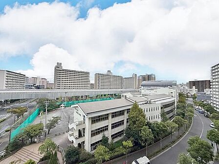 「眺望」心地よい風を感じながら、青空を眺め一息つくことのできる住空間です。