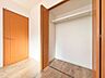 収納：「収納」居室にはクローゼットを完備し、自由度の高い家具の配置が叶うシンプルな空間です。お子様の成長と必要になる子供部屋を与えるにはぴったりの間取りですね。