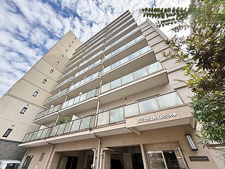「10階・最上階の南東向き角住戸」2026年12月新規内装リノベーション完成予定の「スカイレジテル」10階の角部屋です。新生活のスタートにピッタリなお部屋です!