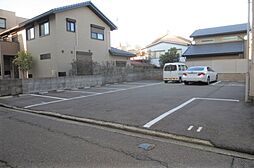 十三間町駐車場