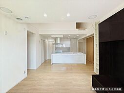 熊本市東区小山7丁目　中古戸建 4LDKのリビング/ダイニング