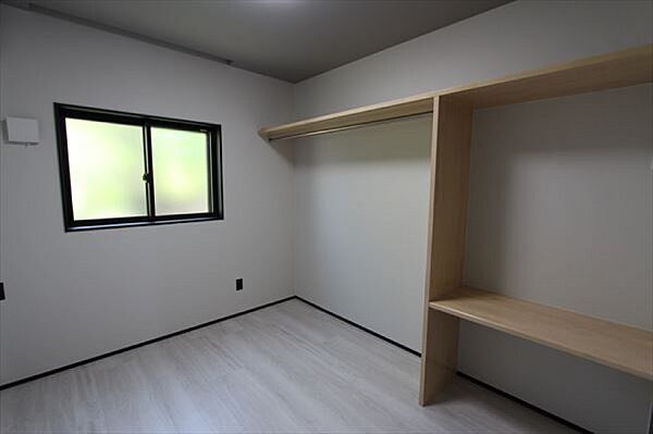 洋室を拡大表示