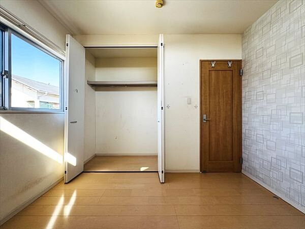 洋室を拡大表示