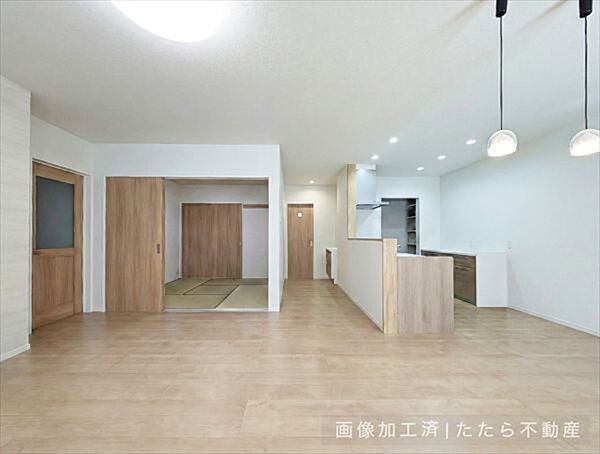リビング/ダイニングを拡大表示