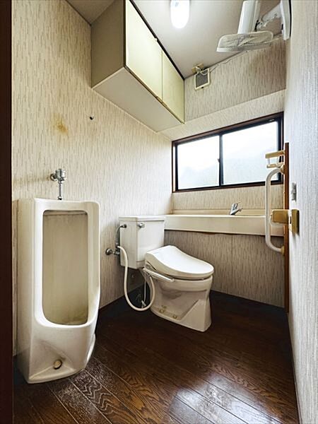 トイレを拡大表示