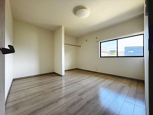 洋室を拡大表示