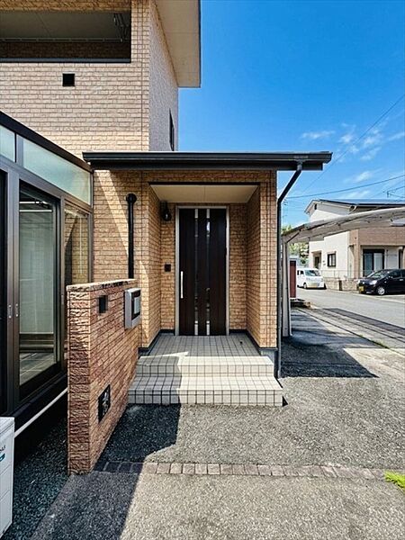 玄関を拡大表示