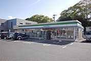 ファミリーマート小倉中吉田六丁目店(930m)