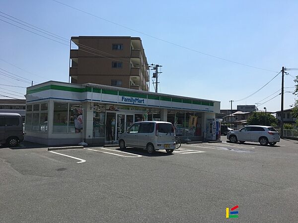 周辺：ファミリーマート玉名岩崎店 