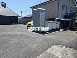 8 / 9