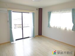 そよ風参番館 207 2階1Kのリビング/ダイニング