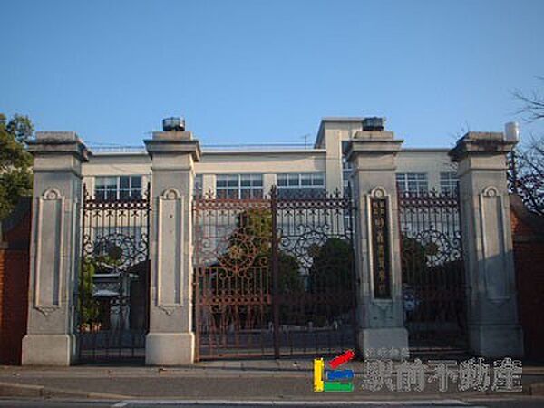 画像28:福岡県立明善高等学校 歴史ある正門