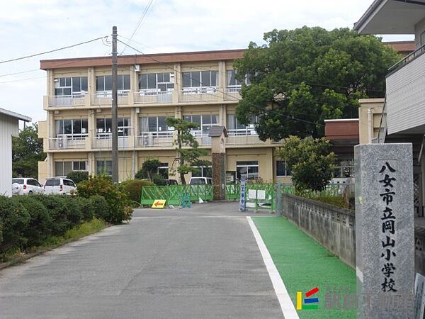画像11:岡山小学校 