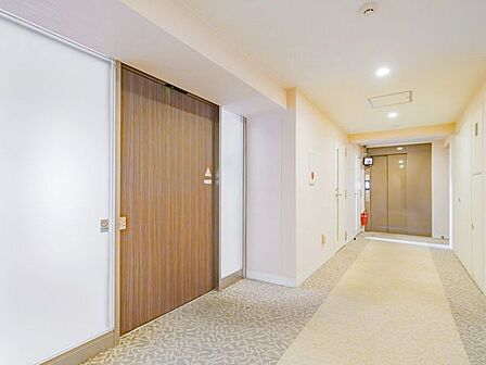 雨風を凌げるホテルライクな内廊下設計。