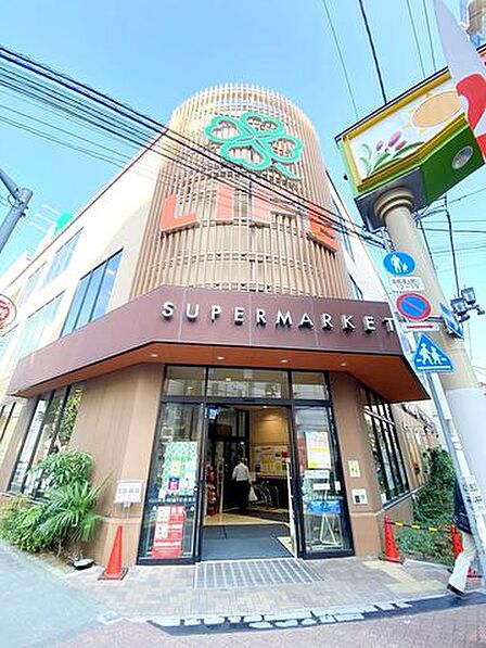 ライフ 西蒲田店 徒歩3分。 200m