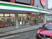 ファミリーマート阪急総持寺駅前店 徒歩8分。 620m