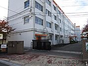 高槻市立第六中学校 徒歩7分。 500m